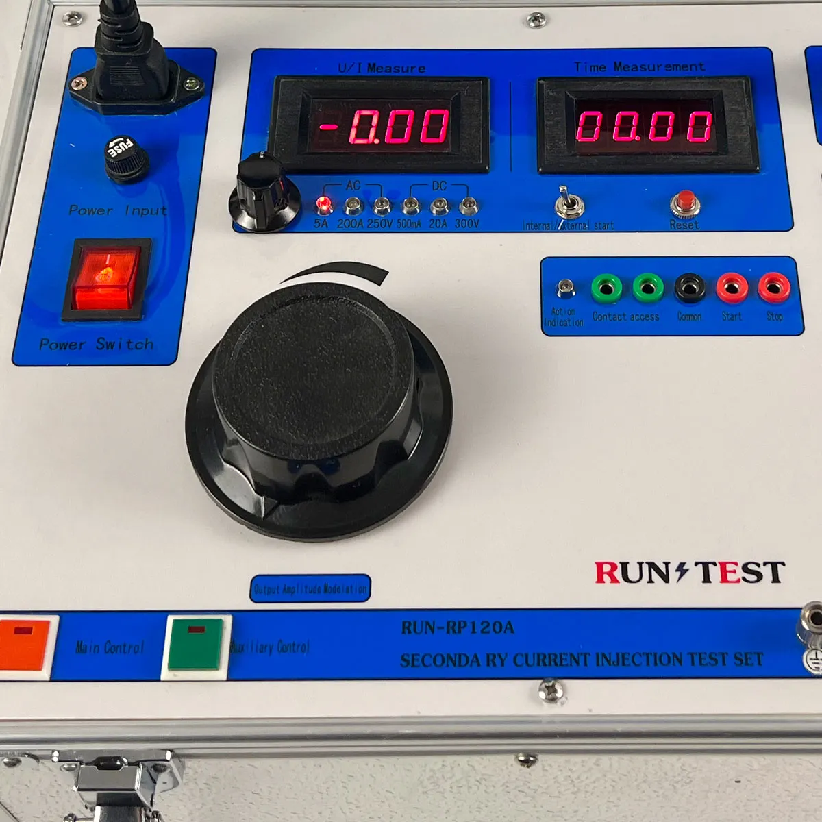 Ⅲ: Detailed pictures of the relay protection tester: